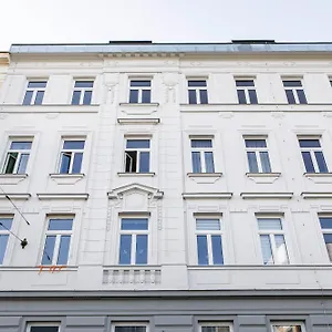 Nadland B61 Apartment