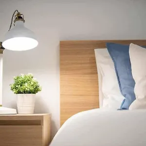 modern-3br-apt-w-lg-terrace-bbq-ac-parking.hotelaalgarve.com/